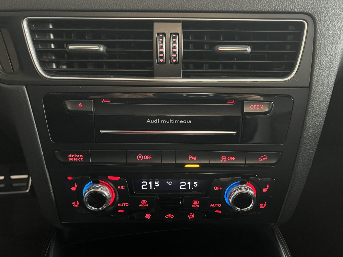 AUDI SQ5 3,0  TDI V6 313 BVA8 QUATTRO ATTELAGE TOIT PANORAMIQUE OUVRANT  GPS CAMERA HIFI B&O KEYLESS REGULATEUR ADAPTATIF  BI-XENON  PARK PILOT  DRIVE SELECT JANTES 20  EXCELLENT ETAT
