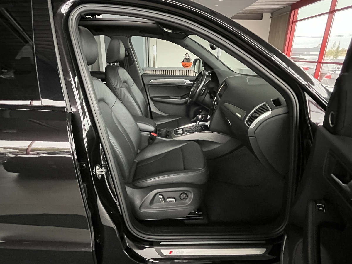AUDI SQ5 3,0  TDI V6 313 BVA8 QUATTRO ATTELAGE TOIT PANORAMIQUE OUVRANT  GPS CAMERA HIFI B&O KEYLESS REGULATEUR ADAPTATIF  BI-XENON  PARK PILOT  DRIVE SELECT JANTES 20  EXCELLENT ETAT