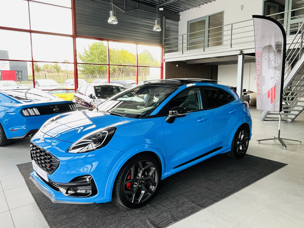 FORD PUMA ST 1,5 200  PHASE 2 PACK PERFORMANCE DIFFERENTIEL ATTELAGE GPS CAMERA  TOIT PANORAMIQUE FEUX FULL LED HIFI B&O APPLE CAR PLAY PACK HIVER PARK PILOT  KEYLESS BLEU AZURA  ETAT NEUF