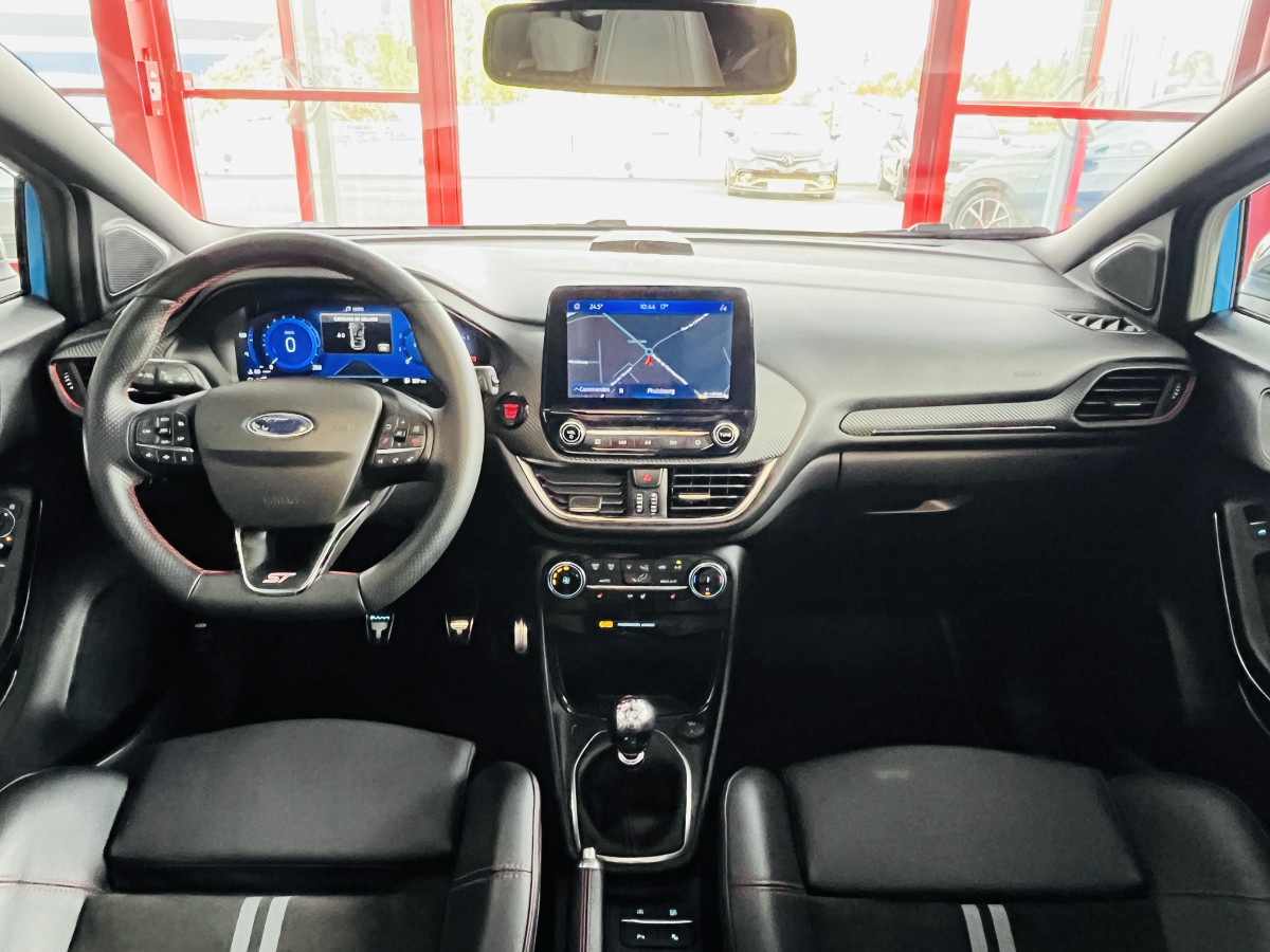 FORD PUMA ST 1,5 200  PHASE 2 PACK PERFORMANCE DIFFERENTIEL ATTELAGE GPS CAMERA  TOIT PANORAMIQUE FEUX FULL LED HIFI B&O APPLE CAR PLAY PACK HIVER PARK PILOT  KEYLESS BLEU AZURA  ETAT NEUF