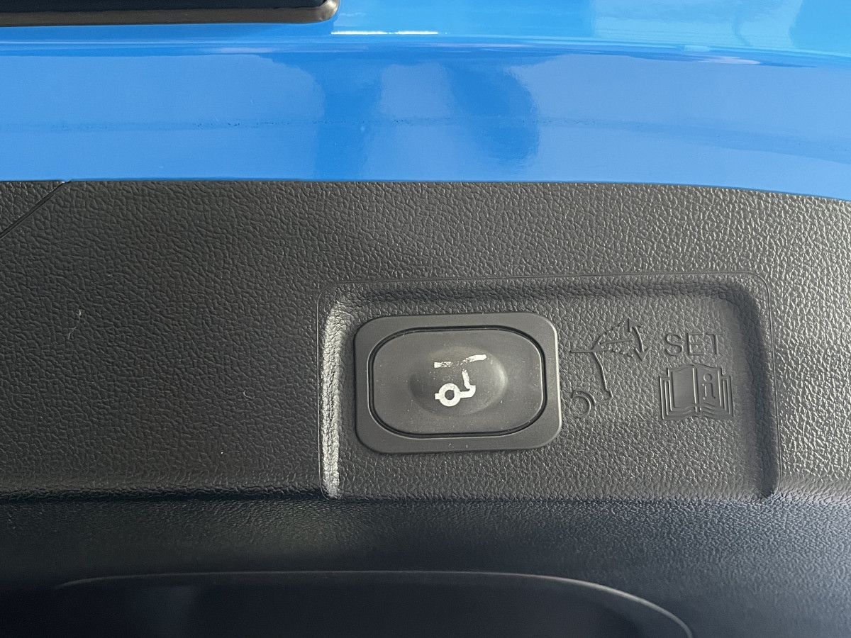 FORD PUMA ST 1,5 200  PHASE 2 PACK PERFORMANCE DIFFERENTIEL ATTELAGE GPS CAMERA  TOIT PANORAMIQUE FEUX FULL LED HIFI B&O APPLE CAR PLAY PACK HIVER PARK PILOT  KEYLESS BLEU AZURA  ETAT NEUF