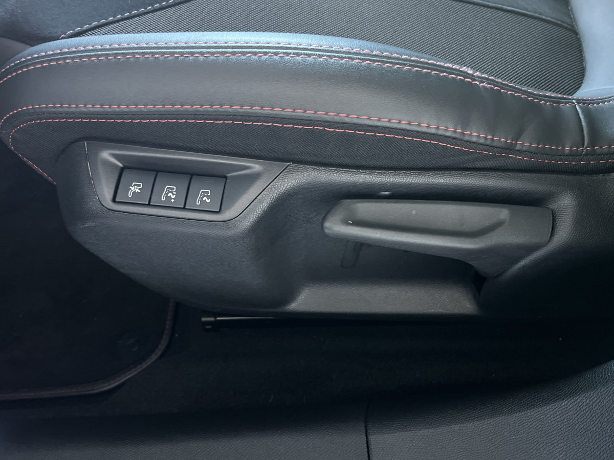 PEUGEOT 308 GTI 1,6 263 PHASE 2 TOIT PANORAMIQUE GPS CAMERA KEYLESS  HIFI DENON REGULATEUR LIMITEUR APPLE CARPLAY DIFFERENTIEL A GLISSEMENT JANTES 19 PARK ASSIST
