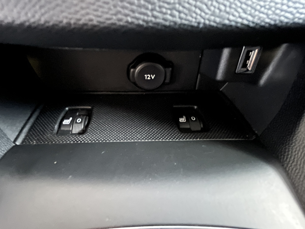 PEUGEOT 308 GTI 1,6 263 PHASE 2 TOIT PANORAMIQUE GPS CAMERA KEYLESS  HIFI DENON REGULATEUR LIMITEUR APPLE CARPLAY DIFFERENTIEL A GLISSEMENT JANTES 19 PARK ASSIST