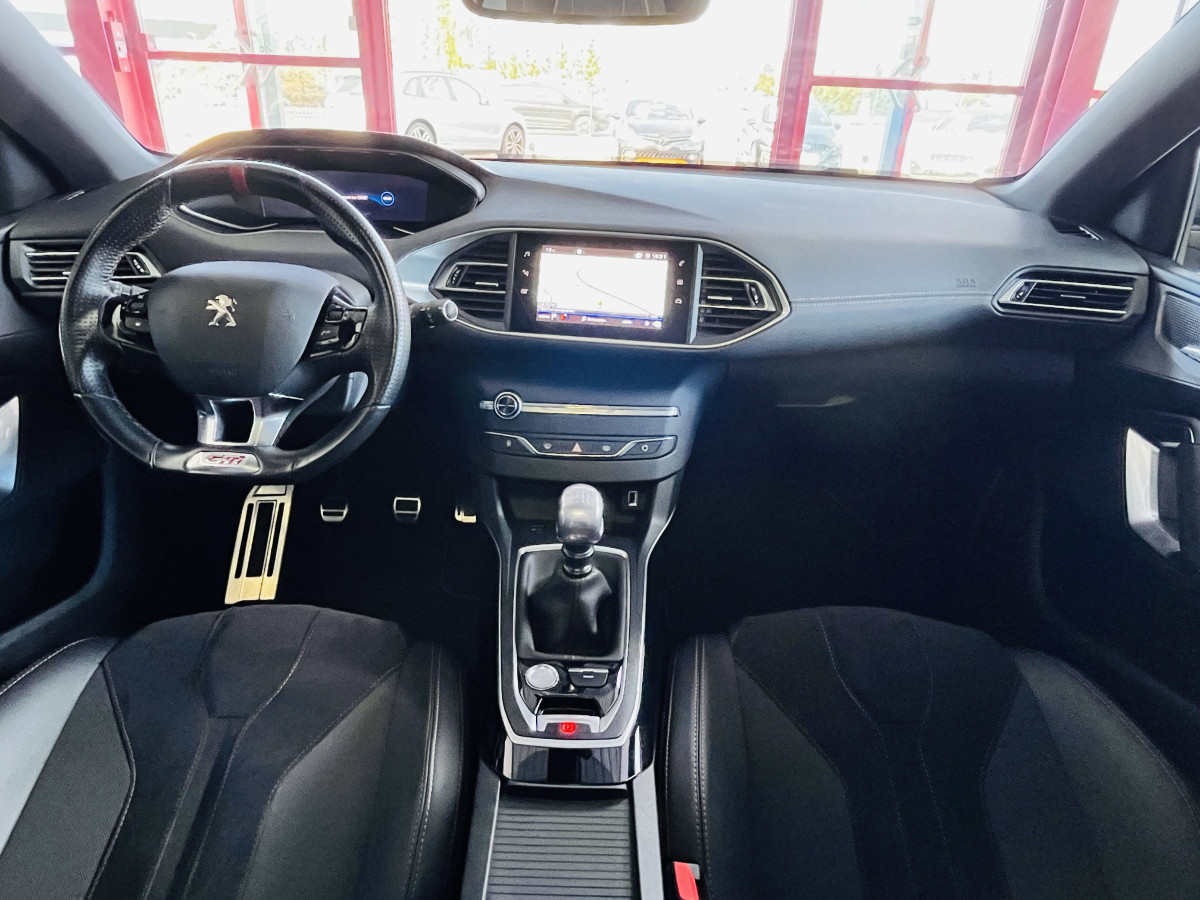 PEUGEOT 308 GTI 1,6 263 PHASE 2 TOIT PANORAMIQUE GPS CAMERA KEYLESS  HIFI DENON REGULATEUR LIMITEUR APPLE CARPLAY DIFFERENTIEL A GLISSEMENT JANTES 19 PARK ASSIST