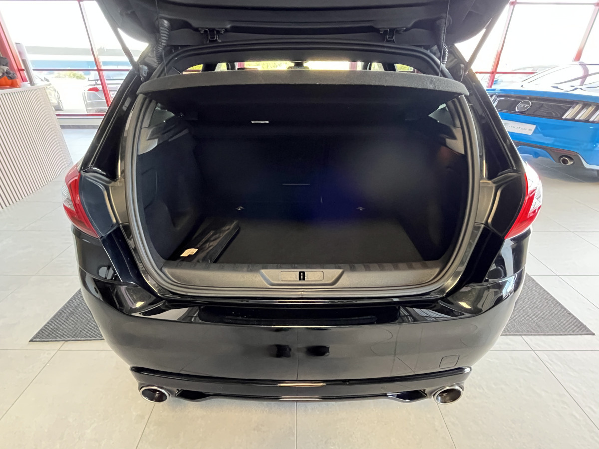 PEUGEOT 308 GTI 1,6 263 PHASE 2 TOIT PANORAMIQUE GPS CAMERA KEYLESS  HIFI DENON REGULATEUR LIMITEUR APPLE CARPLAY DIFFERENTIEL A GLISSEMENT JANTES 19 PARK ASSIST