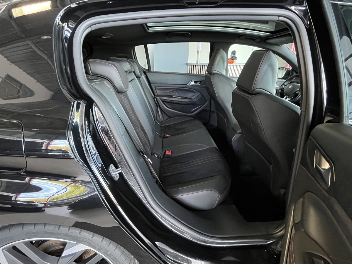 PEUGEOT 308 GTI 1,6 263 PHASE 2 TOIT PANORAMIQUE GPS CAMERA KEYLESS  HIFI DENON REGULATEUR LIMITEUR APPLE CARPLAY DIFFERENTIEL A GLISSEMENT JANTES 19 PARK ASSIST
