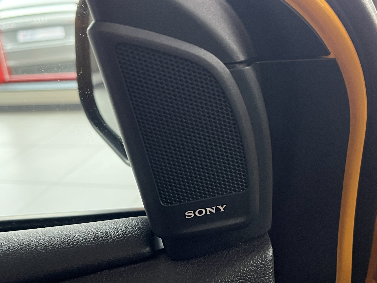 FORD FOCUS ST 2,0 250 PACK PERFORMANCE GPS REGULATEUR LIMITEUR BI-XENON PACK HIVER RECARO KEYLESS PARK PILOT  HIFI SONY BLUETOOTH JANTES 19  EXCELLENT ETAT