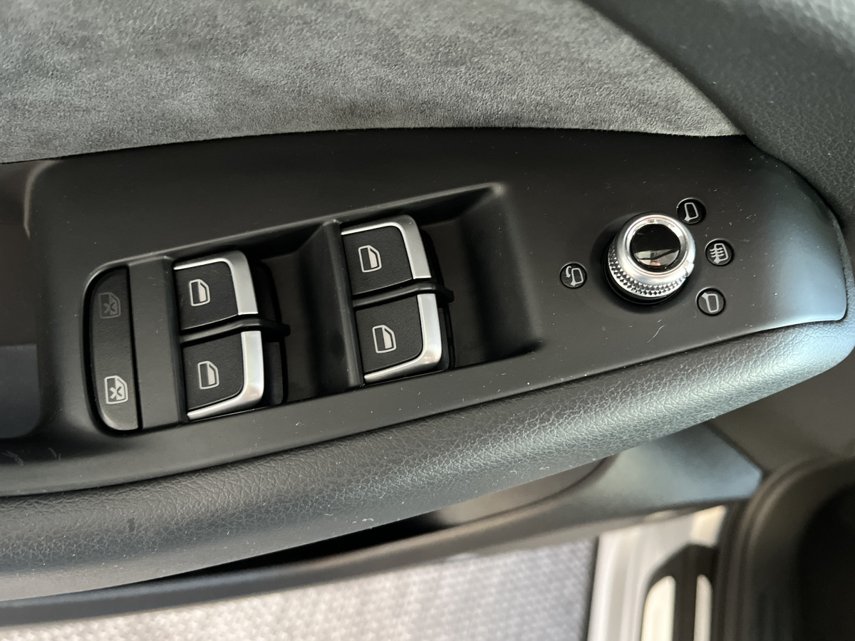 AUDI SQ5 TDI V6 313 QUATTRO BVA8 QUATTRO TOIT PANORAMIQUE  GPS CAMERA KEYLESS HIFI B&O  REGULATEUR  BI-XENON  PACK CARBON  PARK PILOT   DRIVE SELECT JANTE 21 EXCELLENT ETAT