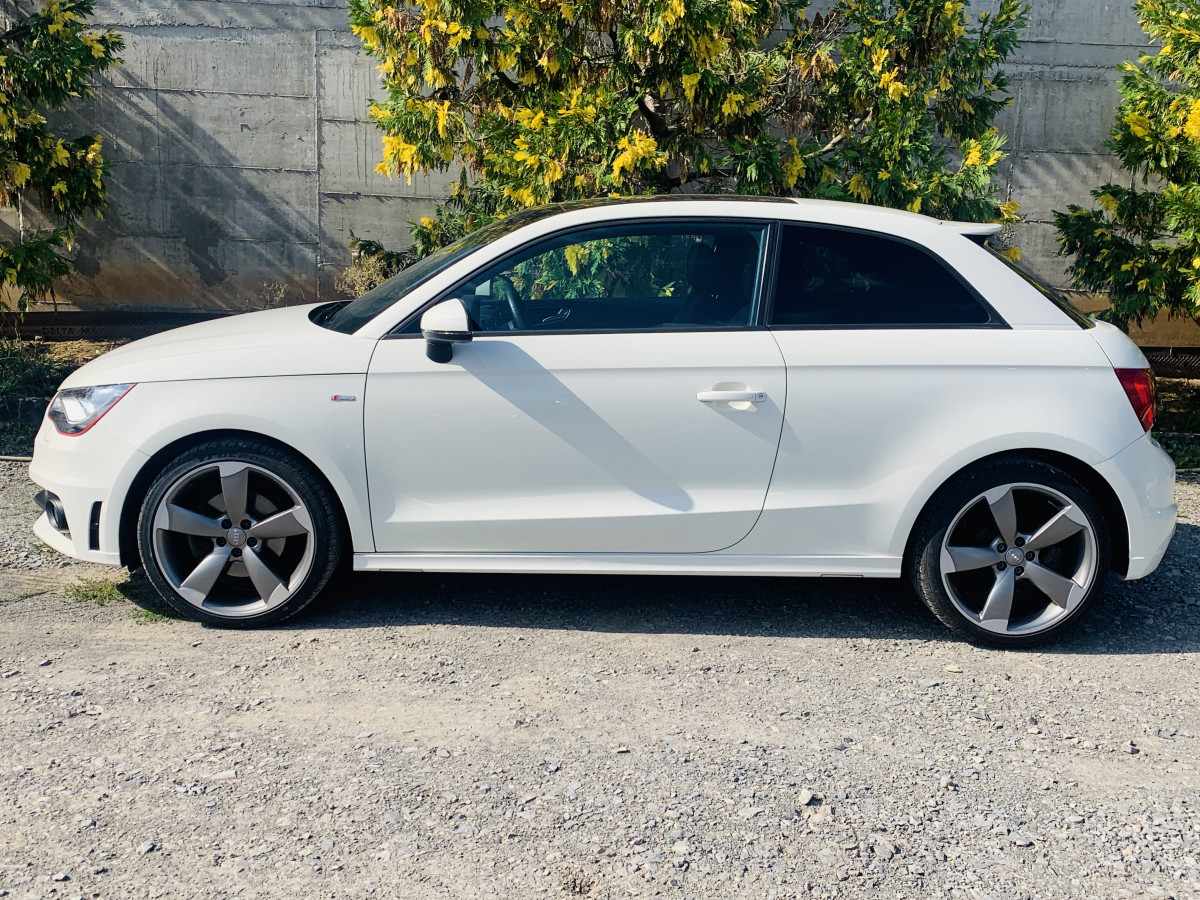 AUDI A1 1,4 TFSI 122 DSG7 FULL S-LINE TOIT PANO KEYLESS GPS