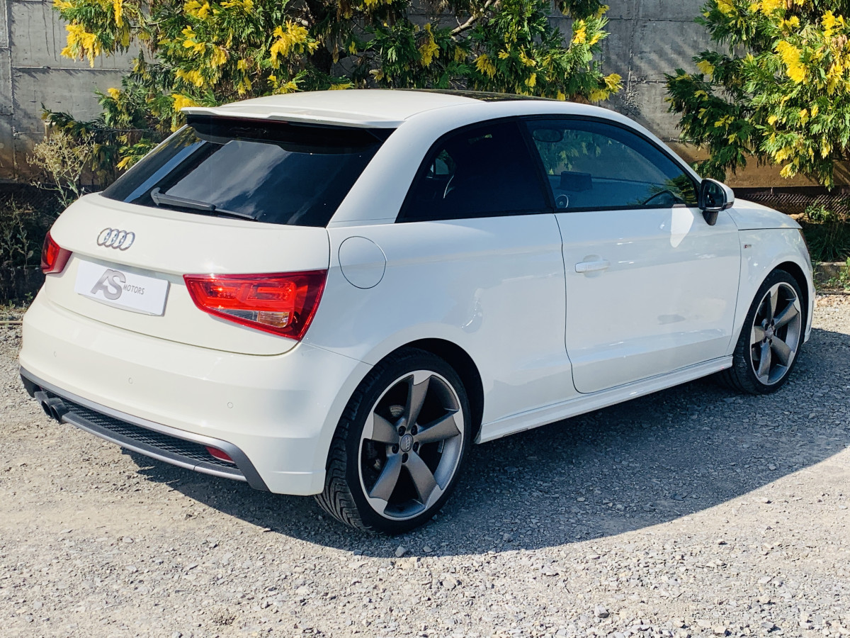 AUDI A1 1,4 TFSI 122 DSG7 FULL S-LINE TOIT PANO KEYLESS GPS