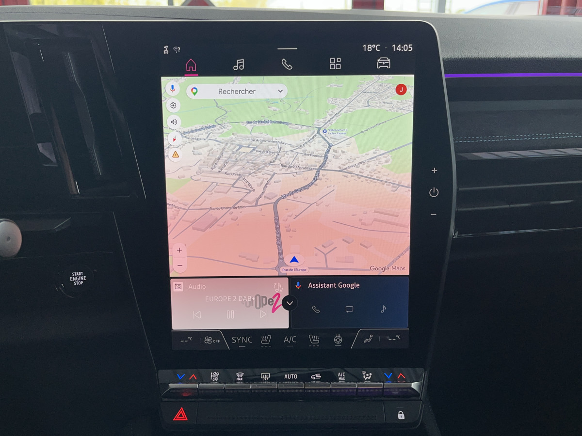 RENAULT AUSTRAL ICONIC ESPRIT ALPINE E-TECH FULL HYBRID 200 ATTELAGE GPS CAMERA 360 KEYLESS APPLE CARPLAY REGULATEUR ADAPTATIF LIMITEUR FULL LED VISION PARK PILOT AV-AR JANTES 20 EXCELLENT ETAT