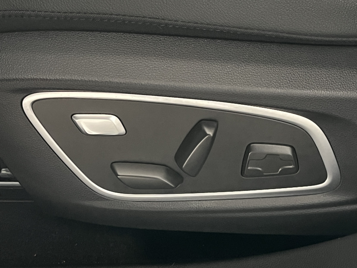 RENAULT AUSTRAL ICONIC ESPRIT ALPINE E-TECH FULL HYBRID 200 ATTELAGE GPS CAMERA 360 KEYLESS APPLE CARPLAY REGULATEUR ADAPTATIF LIMITEUR FULL LED VISION PARK PILOT AV-AR JANTES 20 EXCELLENT ETAT