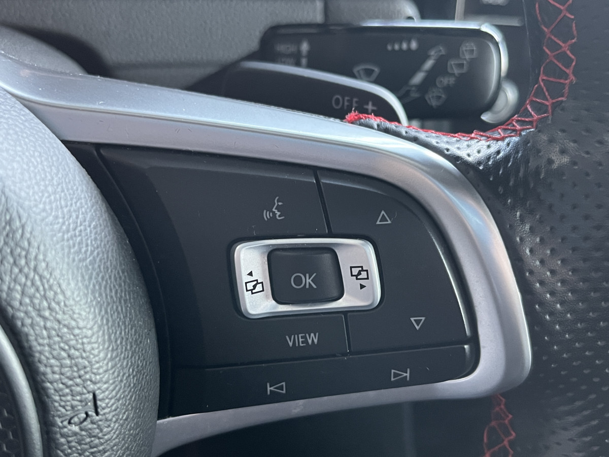 VW GOLF 7 GTI TCR  2,0 TSI 290 DSG7 TOIT PANORAMIQUE OUVRANT  GPS CAMERA  ACC DCC DIGITAL COCKPIT KEYLESS REGULATEUR ADAPTATIF LIMITEUR  FULL LED JANTES 19  EXCELLENT ETAT