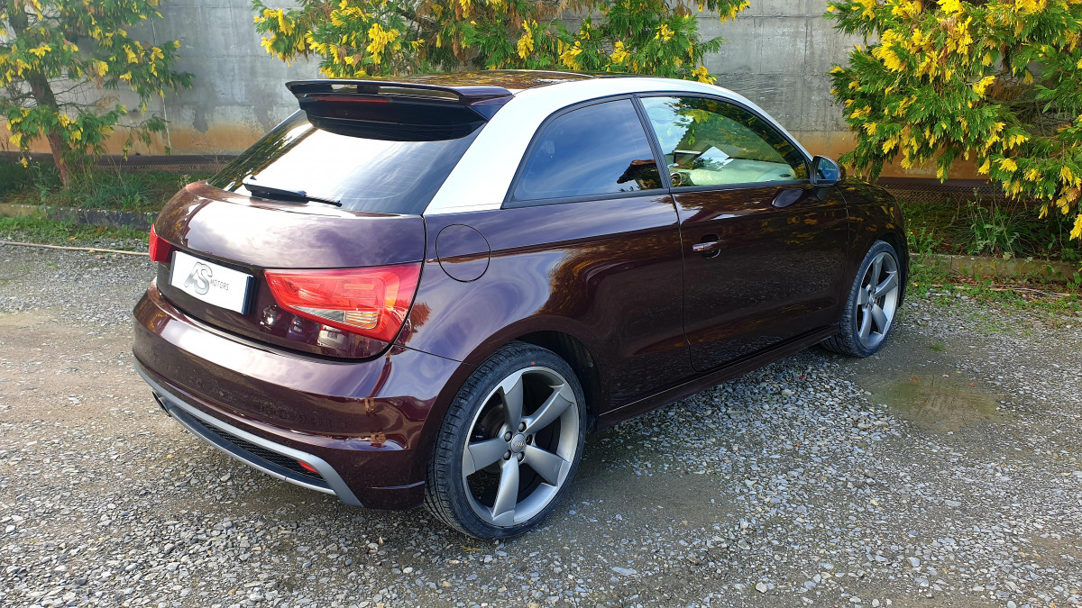 AUDI A1 1,4 TFSI 122 DSG7 FULL S-LINE TOIT PANO BLUETOOTH GPS