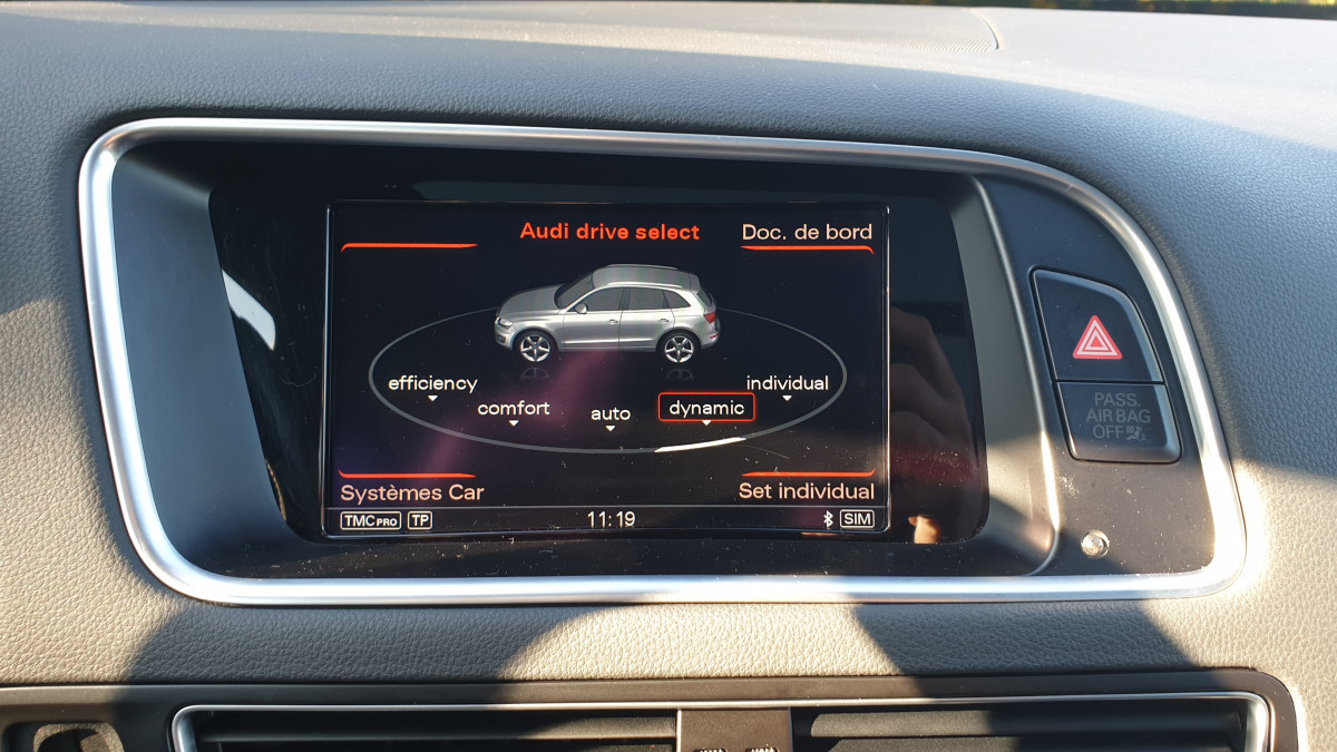 AUDI SQ5 3,0 V6 TDI 326 COMPETITION QUATTRO GPS CAMERA TOIT PANORAMIQUE ATTELAGE