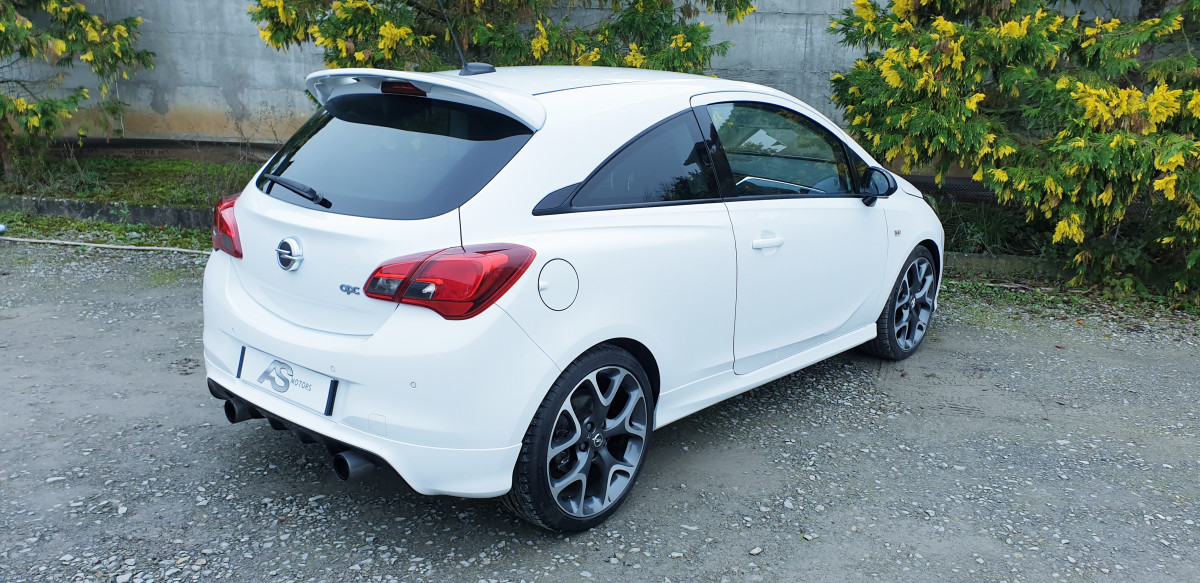 OPEL CORSA OPC 1,6 TURBO 207 PACK PERFORMANCE