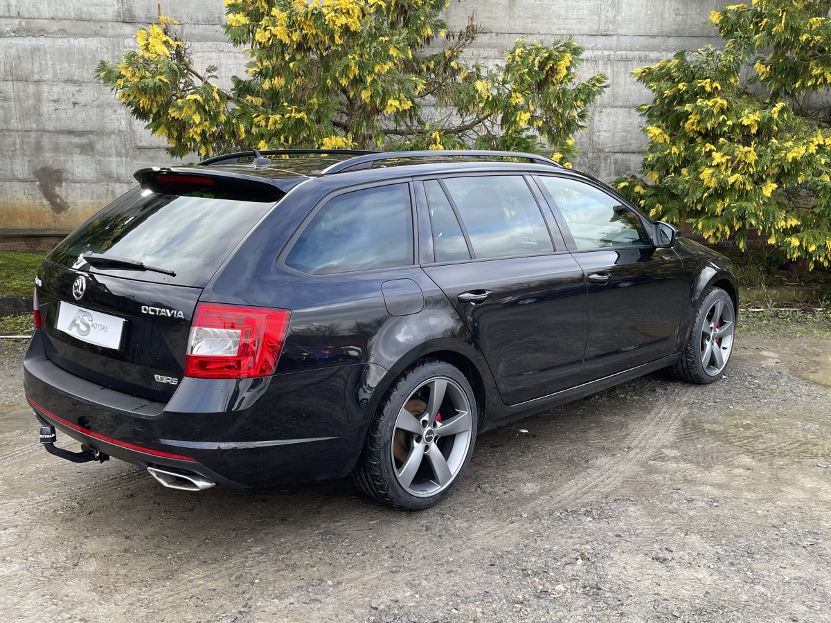 SKODA OCTAVIA BREAK RS TDI 184 DSG 6 TOIT PANO ATTELAGE GPS