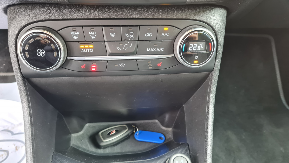 FORD FIESTA ST 200 1,5 TURBO PACK PERFORMANCE REGULATEUR CARPLAY DRIVE MODE