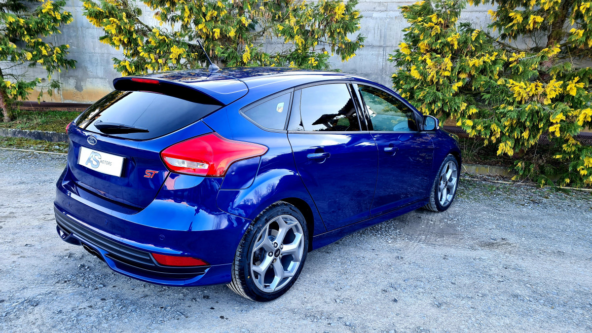 FORD  FOCUS 2,0 ECOBOOST 250 ST