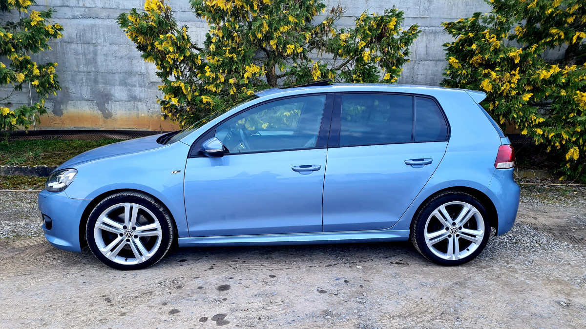 VOLKSWAGEN GOLF golf-6-gti-ciel-etoile-toit-ouvrant-dcc occasion - Le  Parking