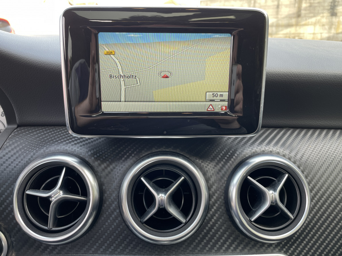 MERCEDES A 250 7G-DCT FASCINATION PACK AMG GPS TOIT PANO REGULATEUR