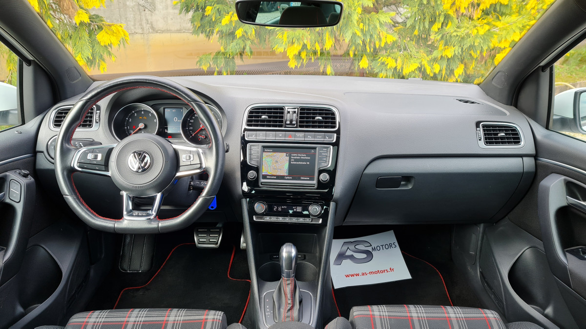 VOLKSWAGEN POLO GTI 1,8 DSG7 192 GPS  CARPLAY CHASSIS SPORT TOIT PANO