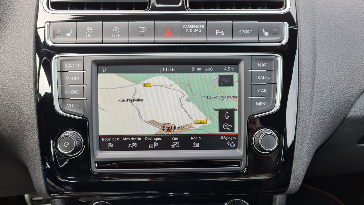 VOLKSWAGEN POLO GTI 1,8 DSG7 192 GPS  CARPLAY CHASSIS SPORT TOIT PANO