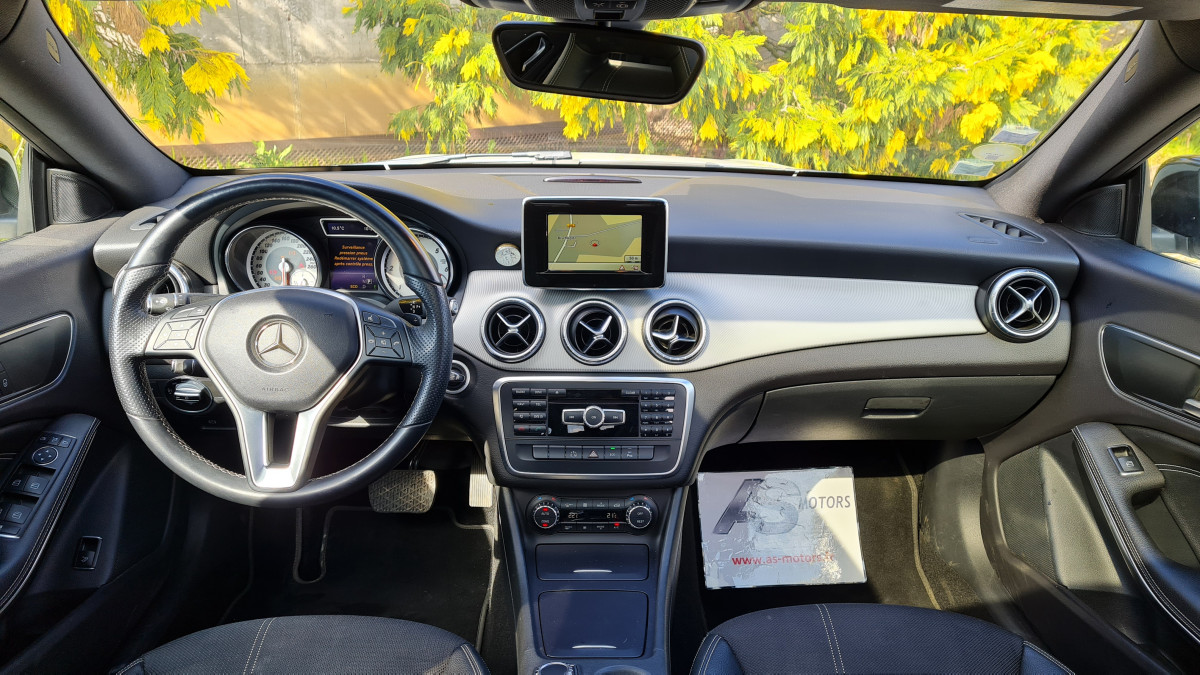 MERCEDES CLA 220 CDI 7G-DCT TYPE  FASCINATION  GPS TOIT PANO REGULATEUR