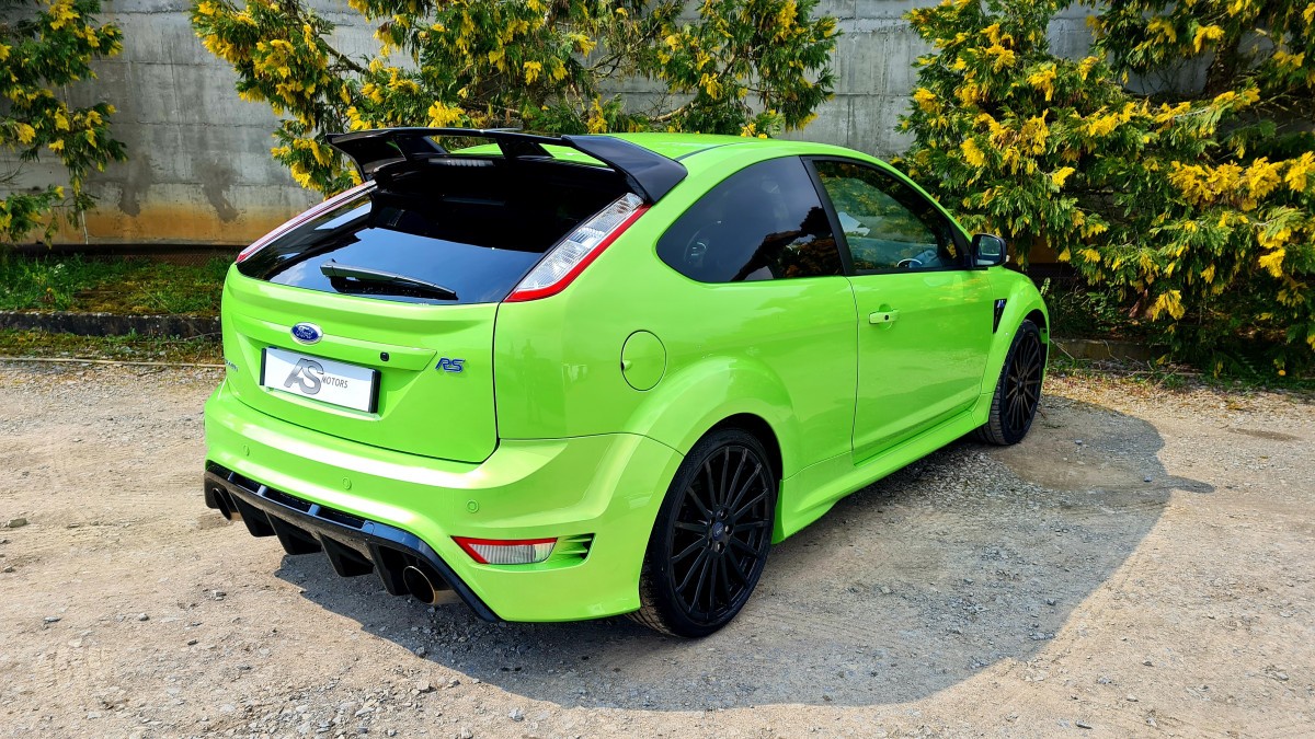 FORD FOCUS RS 2.5 T 305 RECARO