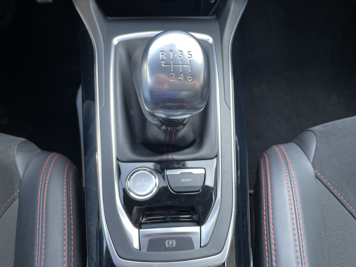 PEUGEOT 308 GTI 1,6  THP 272  BY PEUGEOT SPORT GPS KEYLESS REGULATEUR DENON