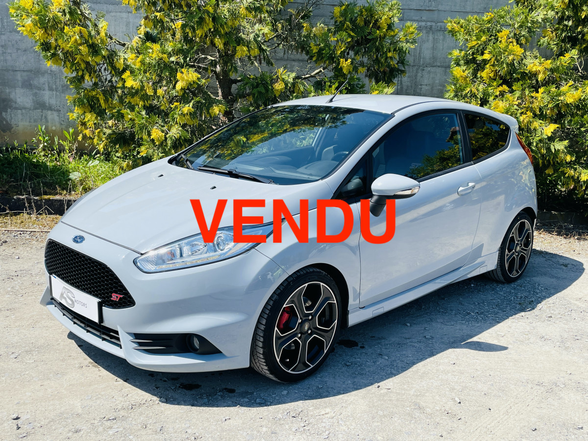 FORD FIESTA ST 1,6 TURBO 200  PACK PERF GPS CAMERA REGULATEUR