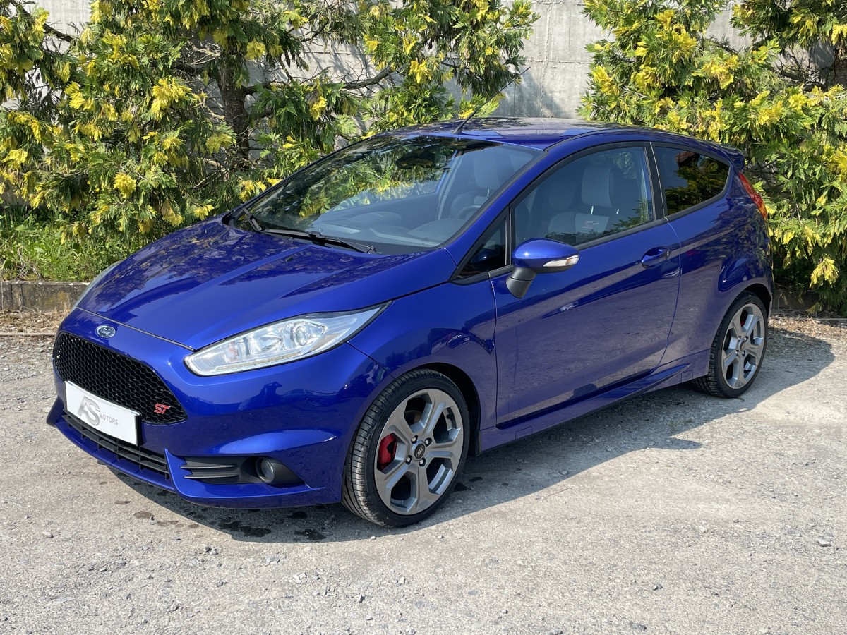 FORD FIESTA ST 1,6 TURBO 182 PACK PERF GPS CAMERA REGULATEUR  BLEU PERFORMANCE