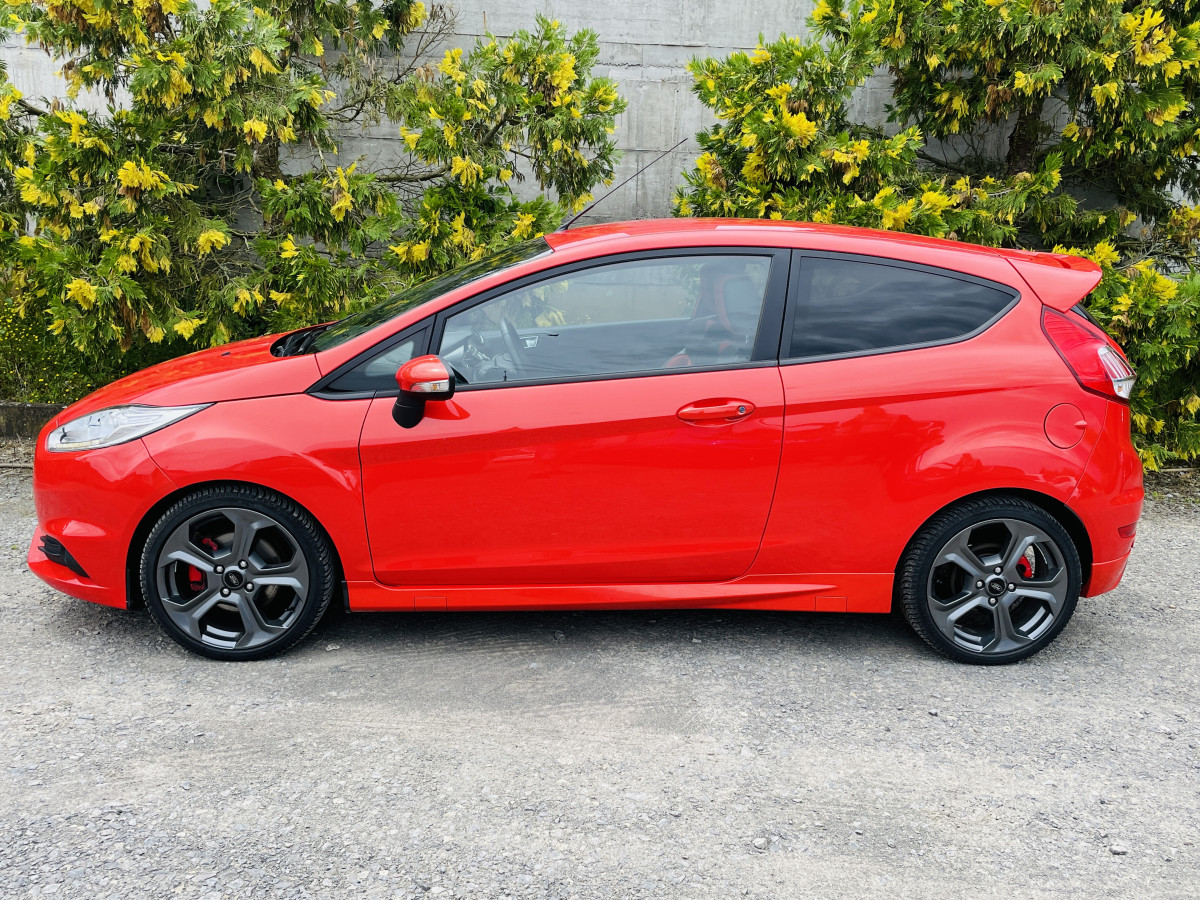 FORD FIESTA ST 1,6 TURBO 182 PACK PERF ORANGE MOLTEN