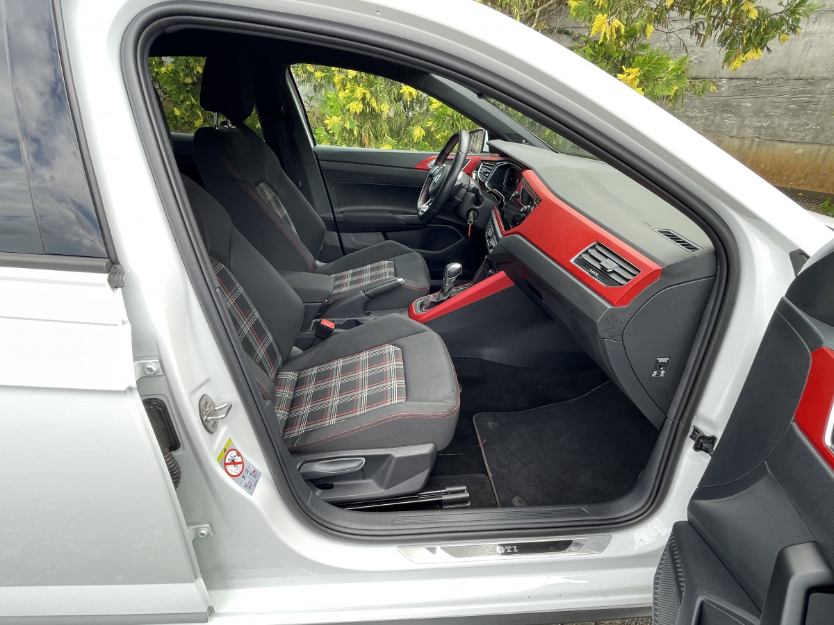 VOLKSWAGEN POLO GTI  2,0 TSI DSG6 200 GPS REGULATEUR SONO BEATS JANTES BRESCIA