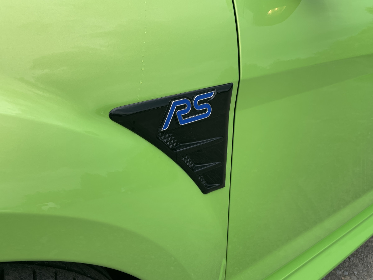 FORD FOCUS RS 2,5 305 ETAT COLLECTOR 28000 KM D'ORIGINE