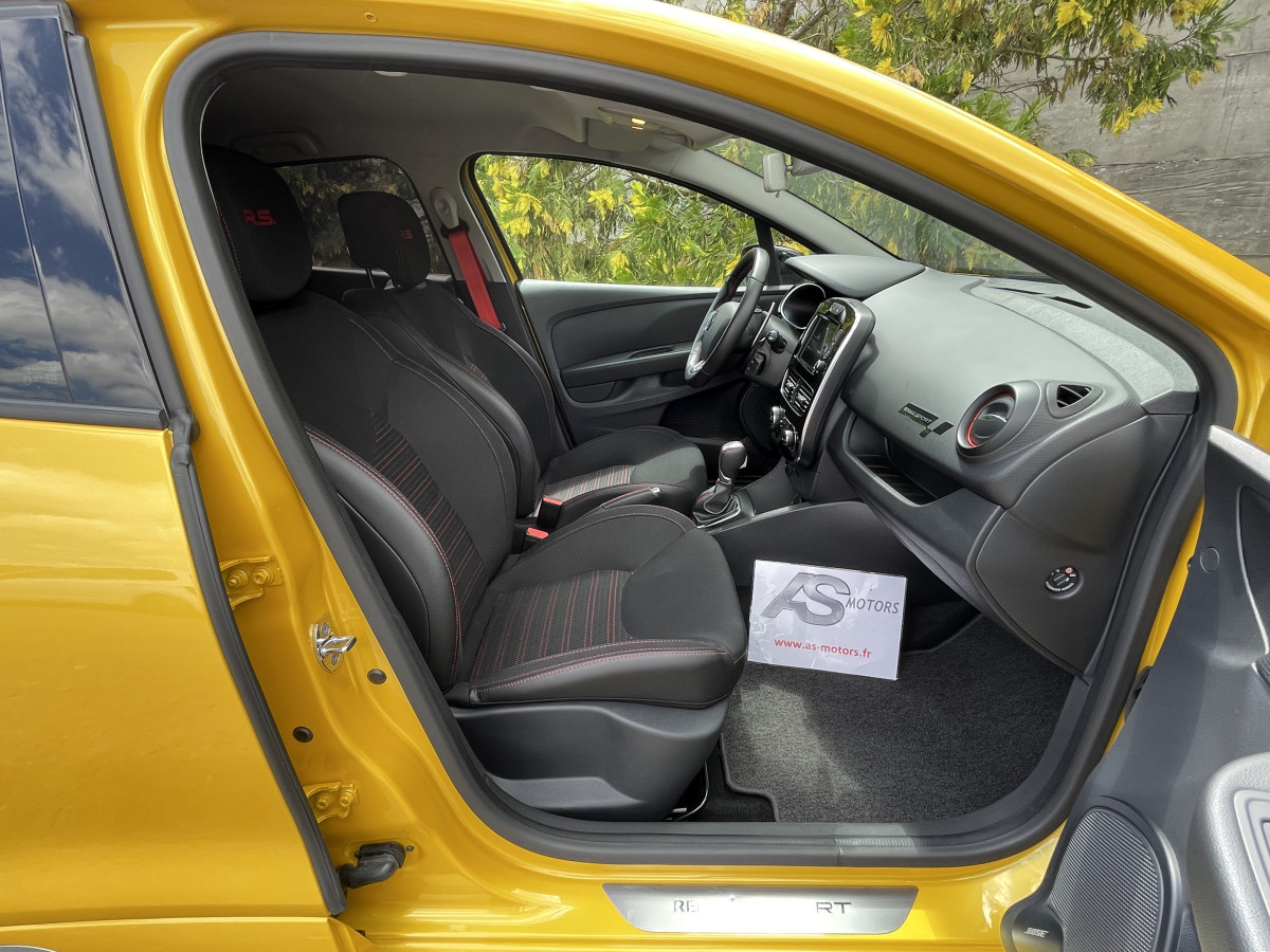 RENAULT CLIO RS TROPHY 1,6 220 GPS RS MONITOR BOSE