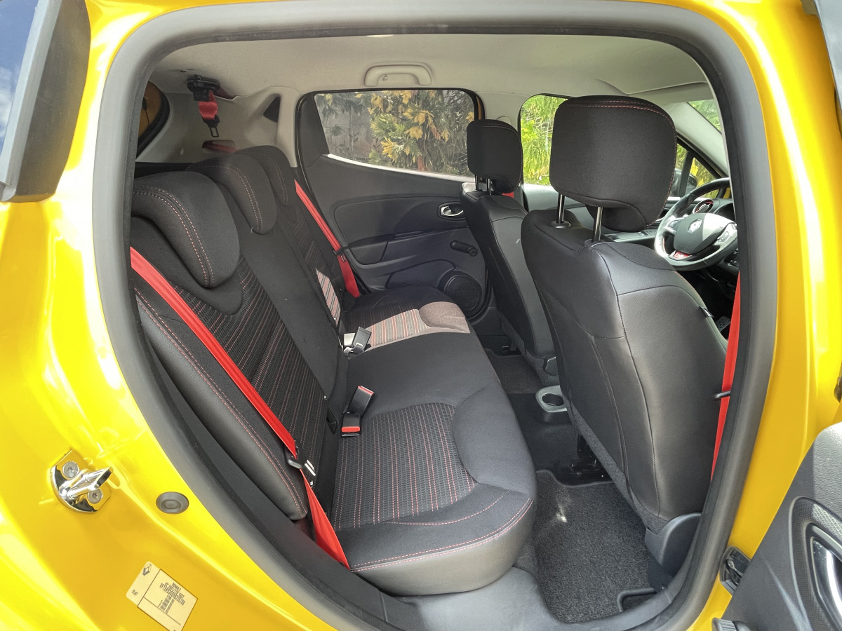 RENAULT CLIO RS TROPHY 1,6 220 GPS RS MONITOR BOSE