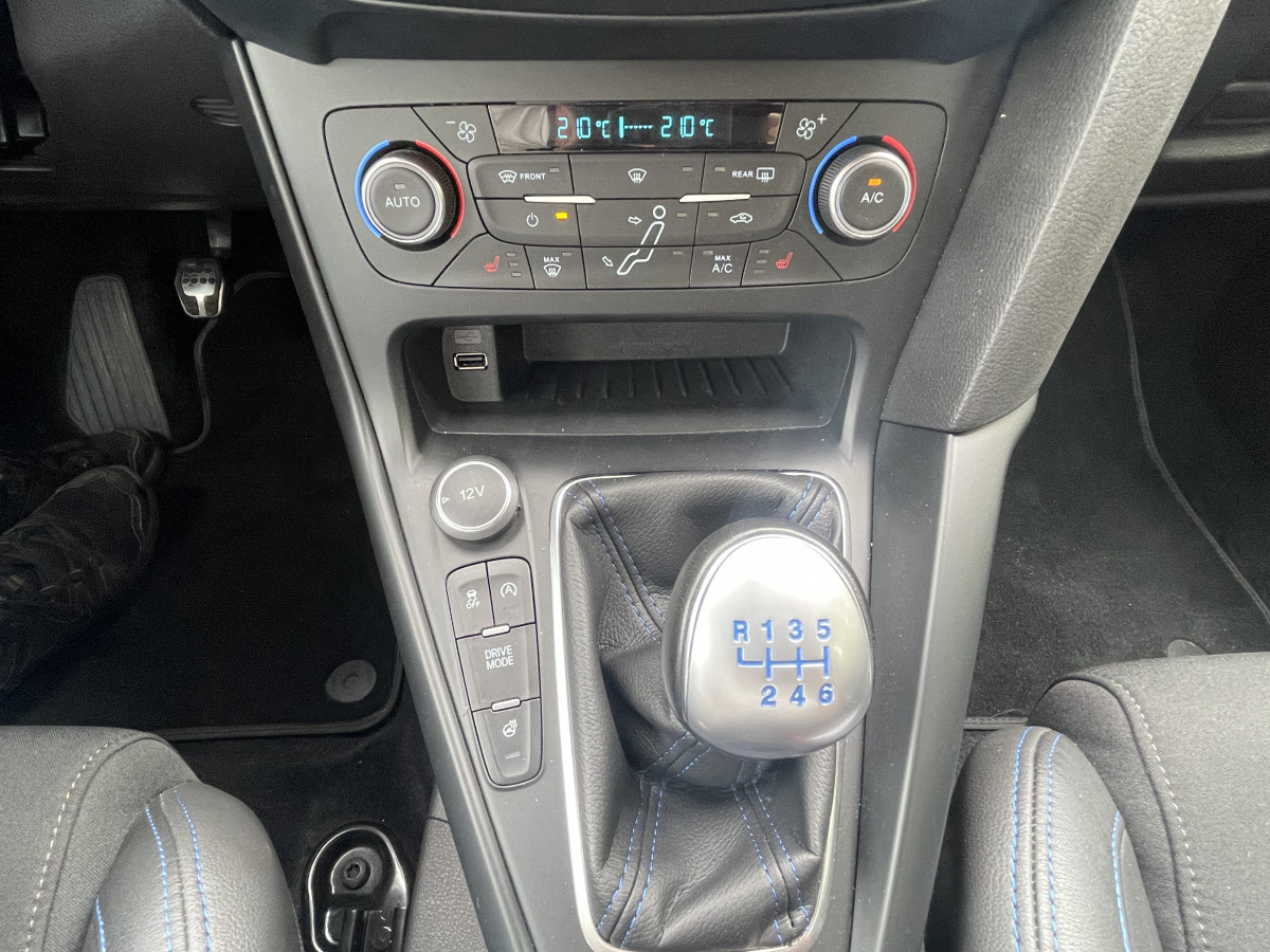 FORD FOCUS RS 2,3 ECO BOOST 350 GPS BLUETOOTH REGULATEUR DRIVE MODE