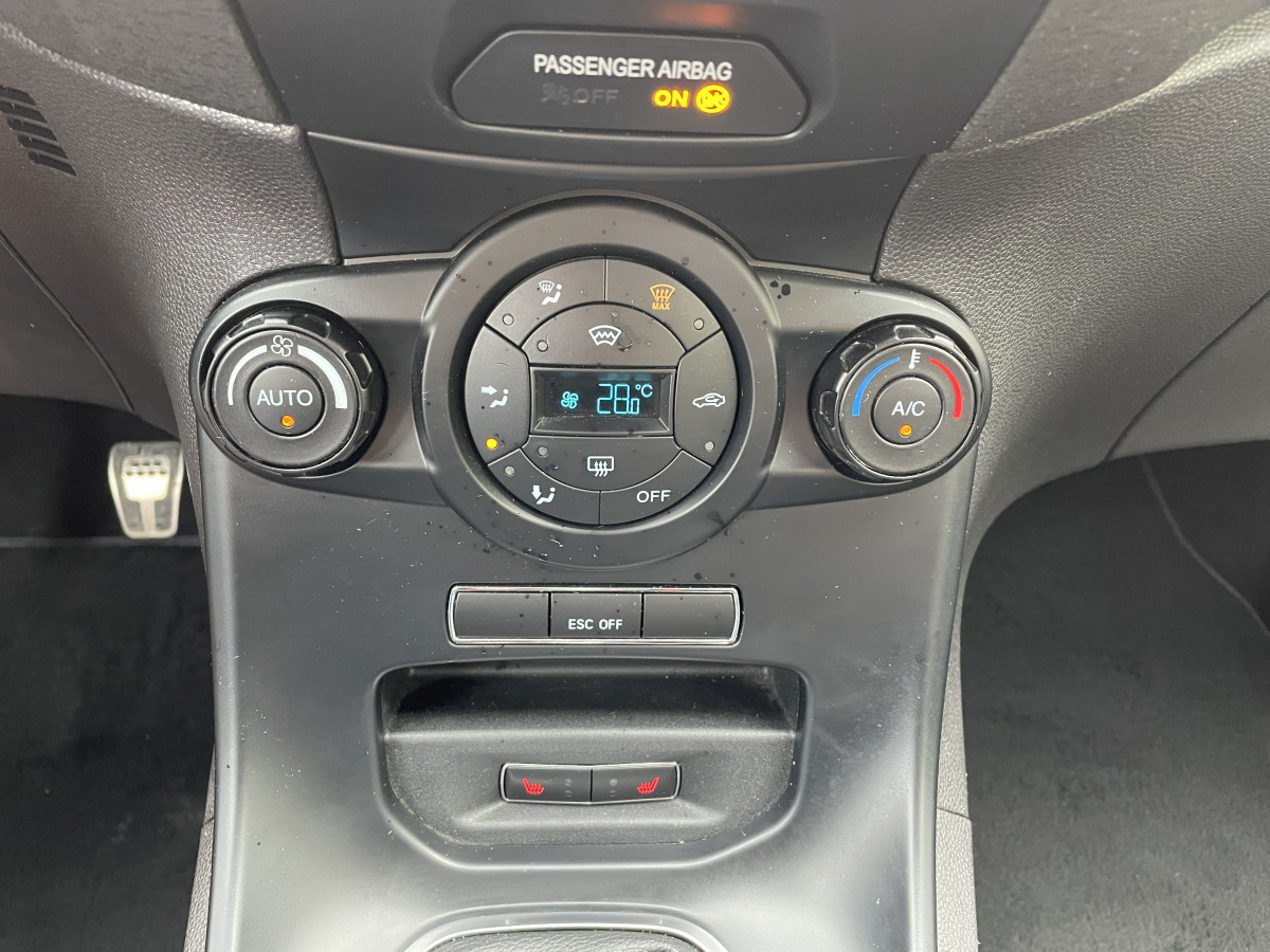 FORD FIESTA ST 1,6 TURBO 182 PACK PERF GPS REGULATEUR BLUETOOTH