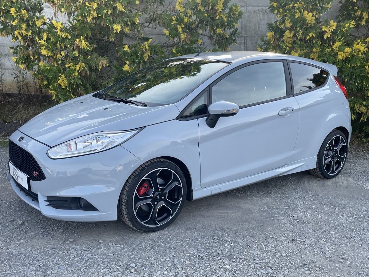 FORD FIESTA ST 1,6 TURBO 200  PACK PERF GPS REGULATEUR BLUETOOTH