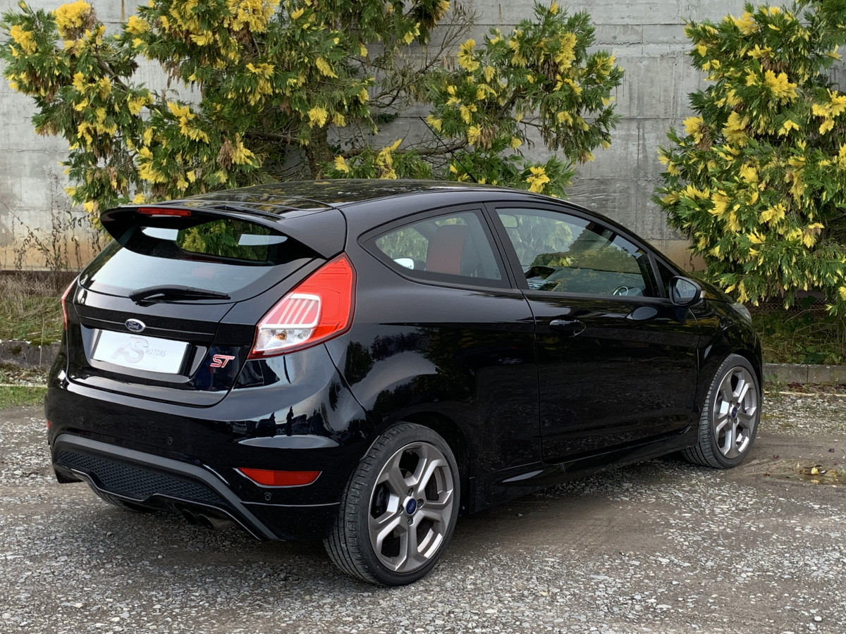 FORD FIESTA ST 1,6 TURBO 182 REGUL BLUETOOTH