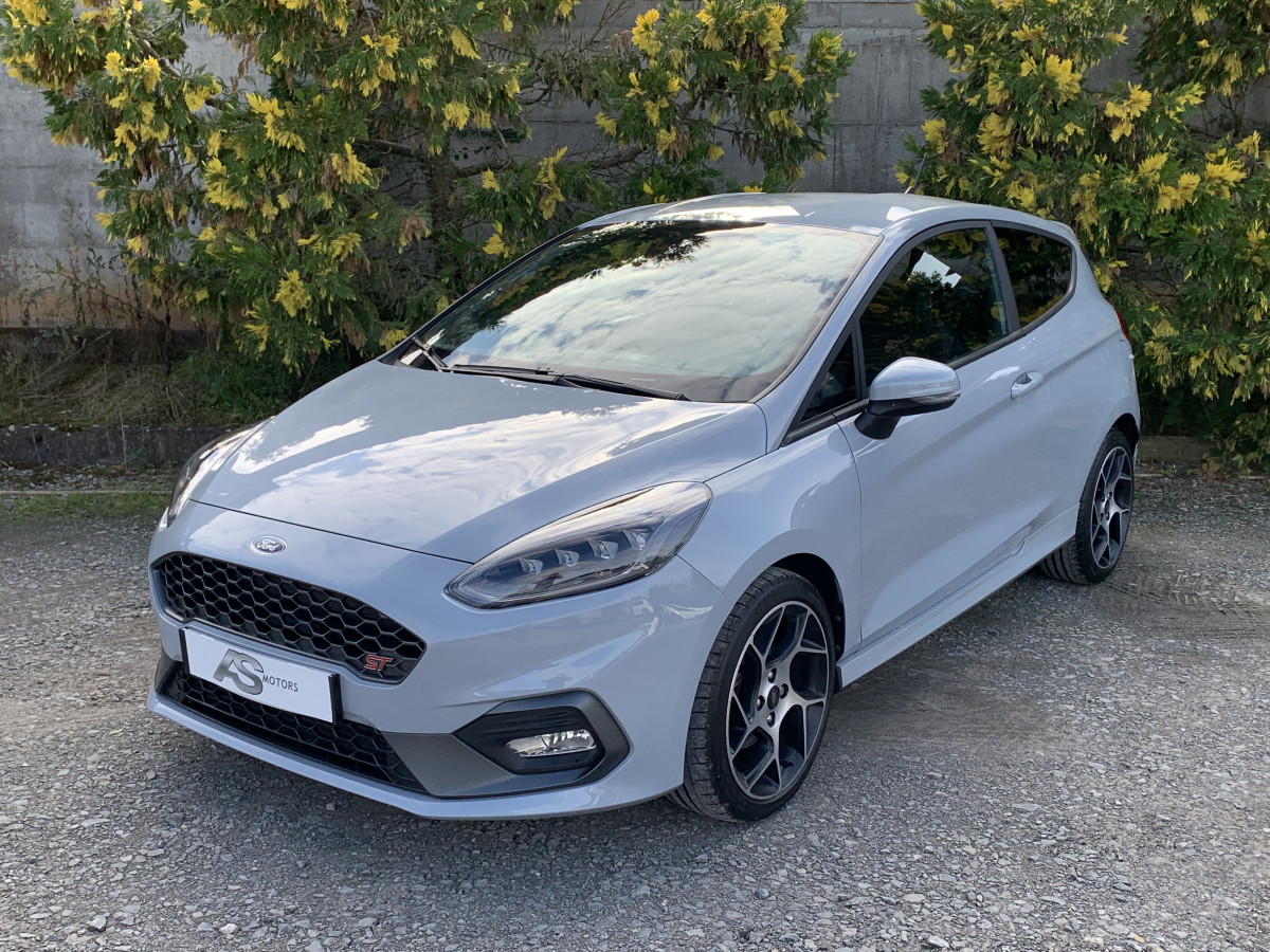 FORD FIESTA ST 1,5 TURBO 200 GPS REGULATEUR HIFI B&O APPLE CAR PLAY CAMERA FEUX FULL LED