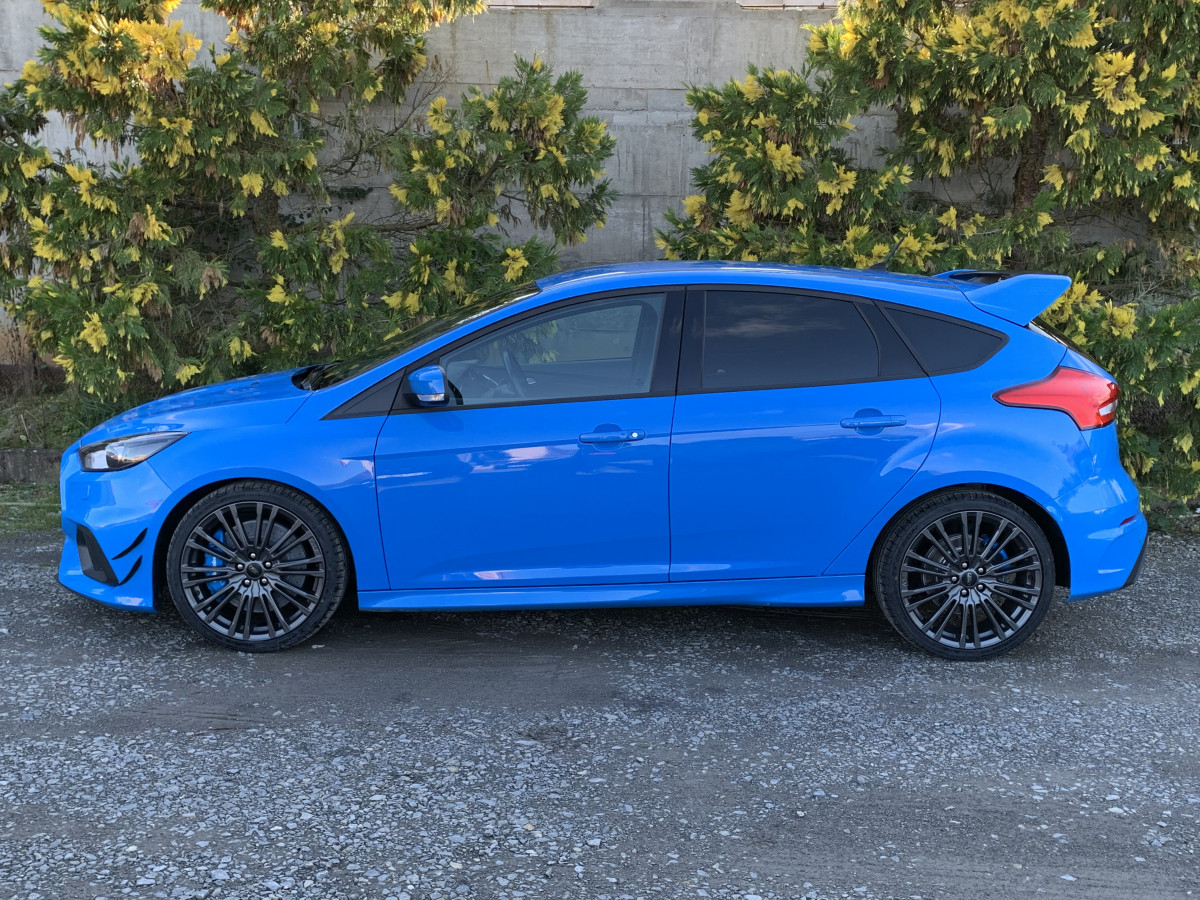 FORD FOCUS RS 2,3 ECOBOOST 350 BLEU NITROUS GPS CAMERA BAQUETS RECARO REGULATEUR BLUETOOTH DRIVING MODE