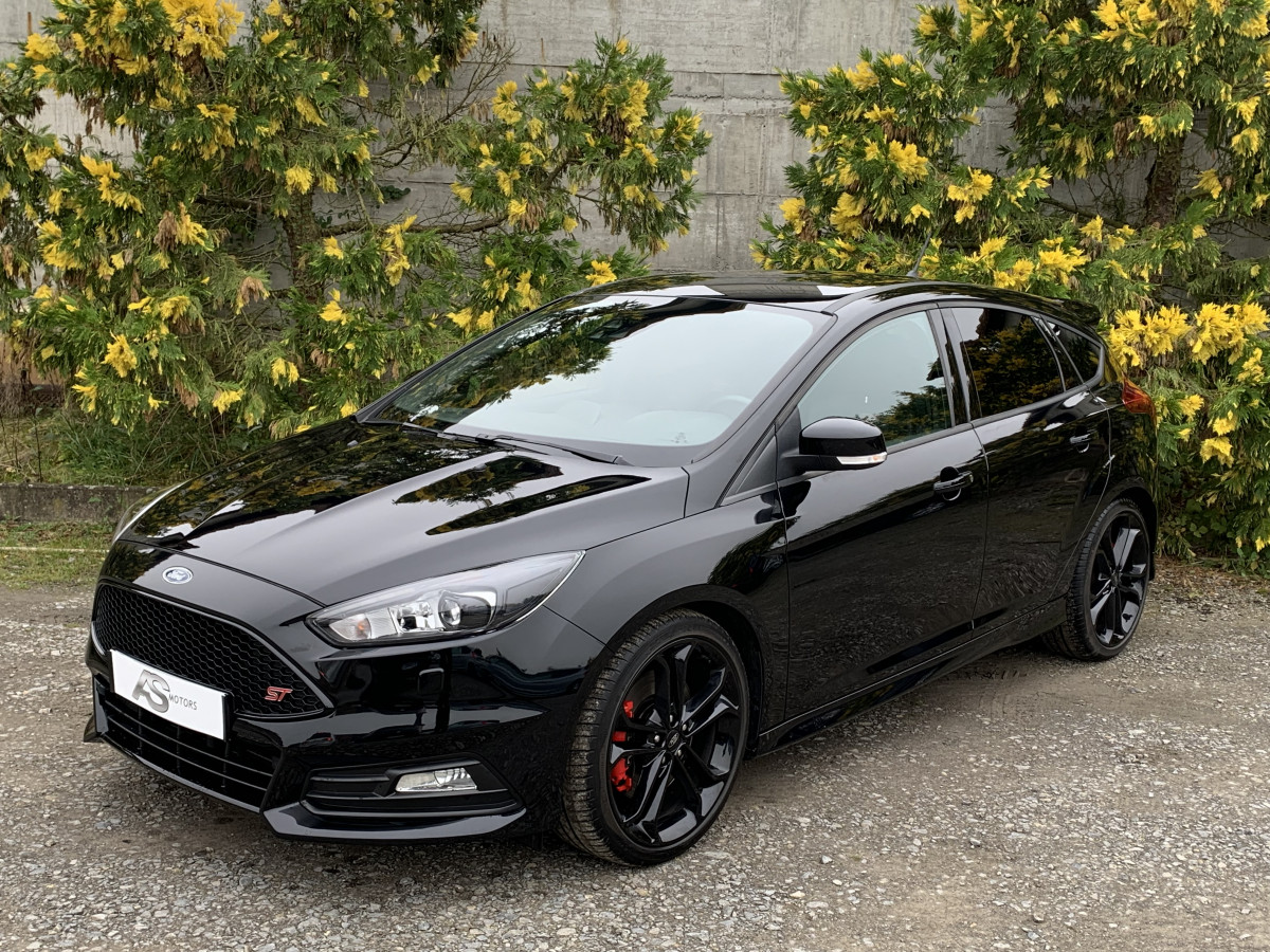 FORD FOCUS ST 2.0 250 NOIR CUIR COMPLET FULL OPTIONS CAMERA GPS BLUETOOTH KEYLESS GO APPLE CAR PLAY