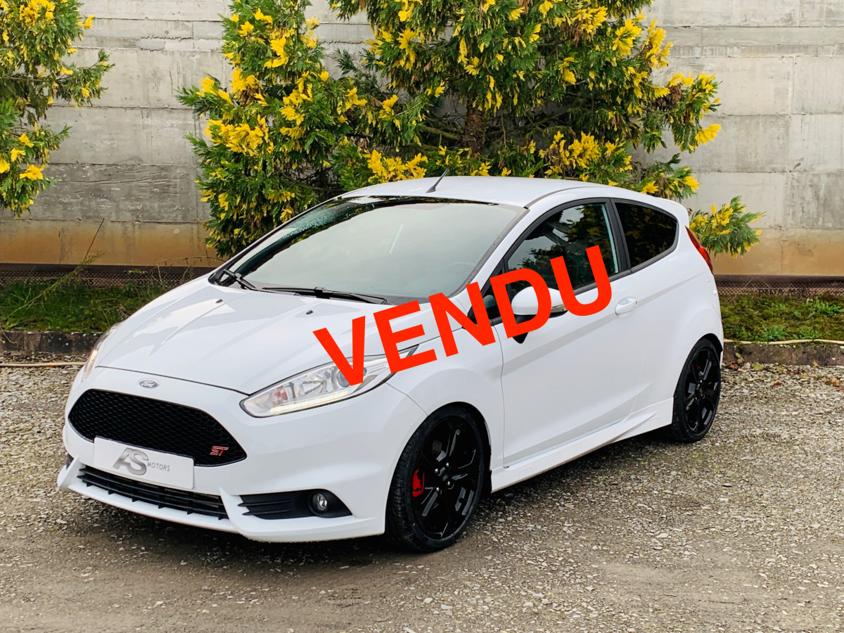 FORD FIESTA ST 182 PACK PERF BLACK & WHITE