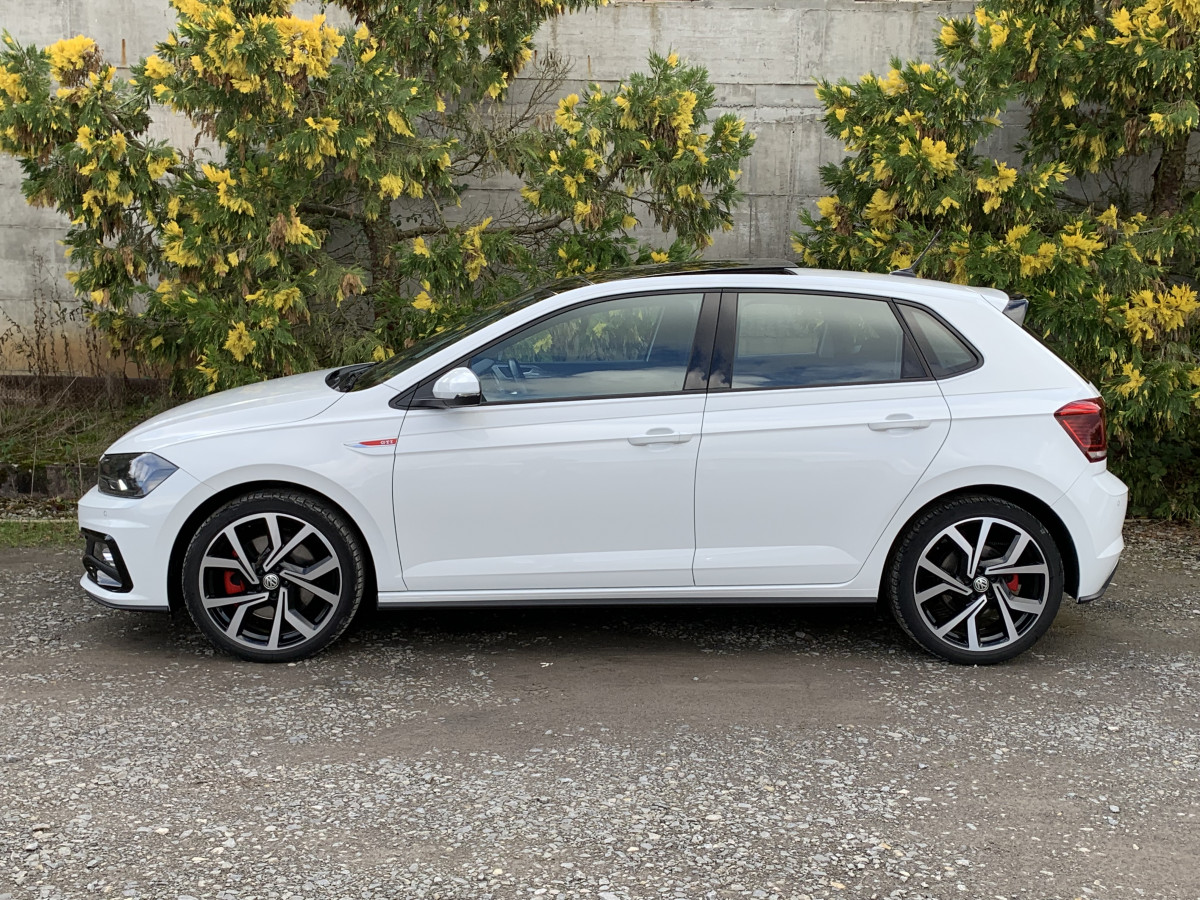 VOLKSWAGEN POLO GTI 2.0 TSI 200 DSG 5 PORTES BLANCHE CAMERA ACC TOIT OUVRANT GPS BLUETOOTH JANTES BRESCIA 1 ERE MAIN