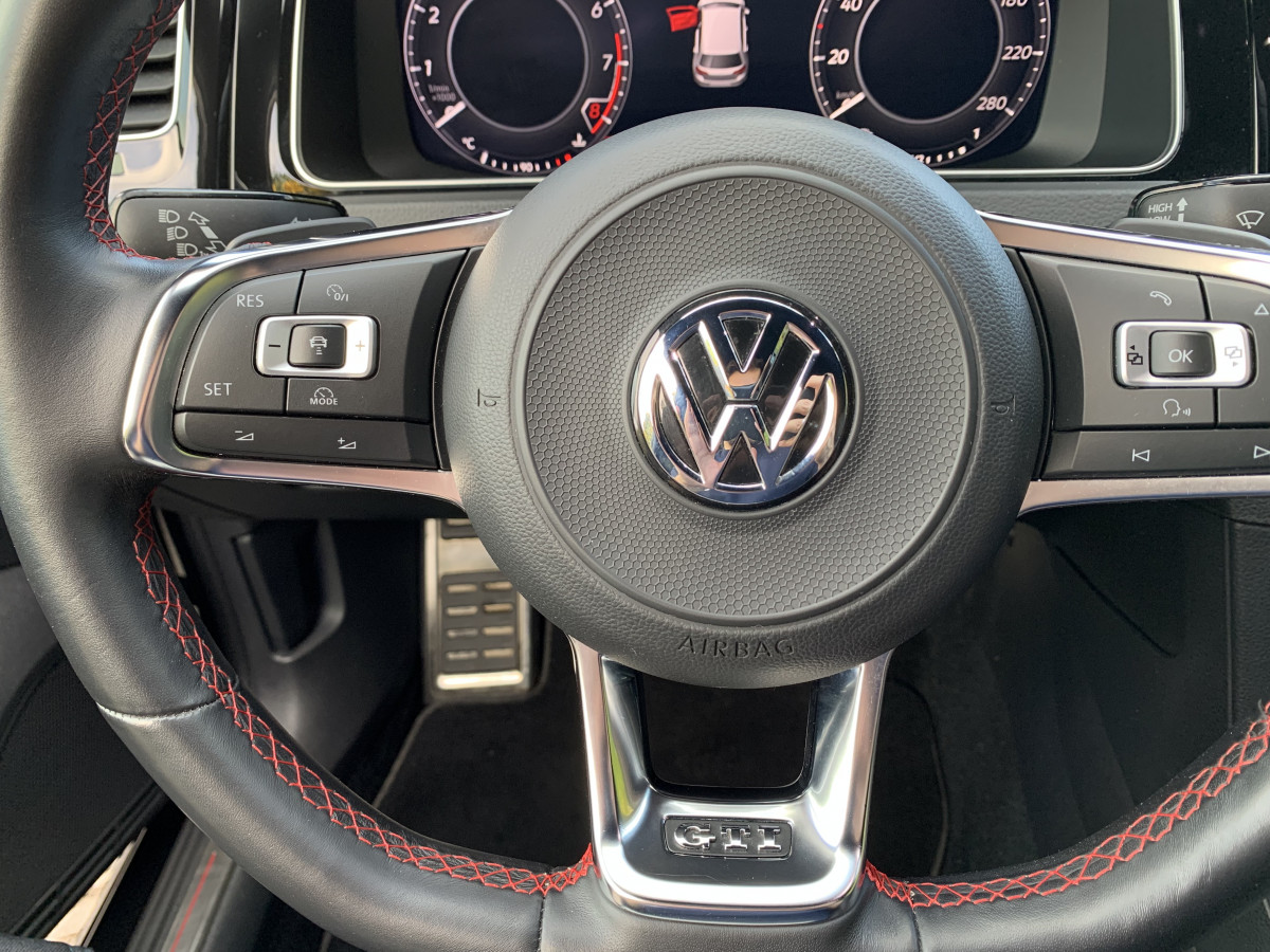 VOLKSWAGEN GOLF VII GTI PERFORMANCE 2.0 245 DSG7 5 PORTES NOIR VIRTUAL COCKPIT DYNAUDIO DCC ACC CAMERA