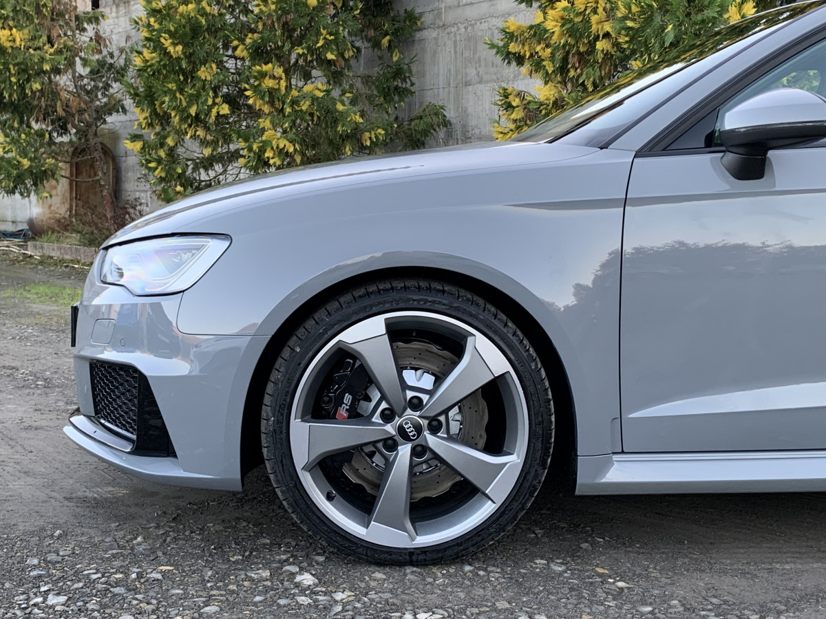 AUDI RS3 SPORTBACK 2,5 TFSI 367 S-TRONIC QUATTRO GRIS NARDO ECHAPPEMENT SPORT RS JANTES ROTOR FEUX FULL LED KEYLESS GO