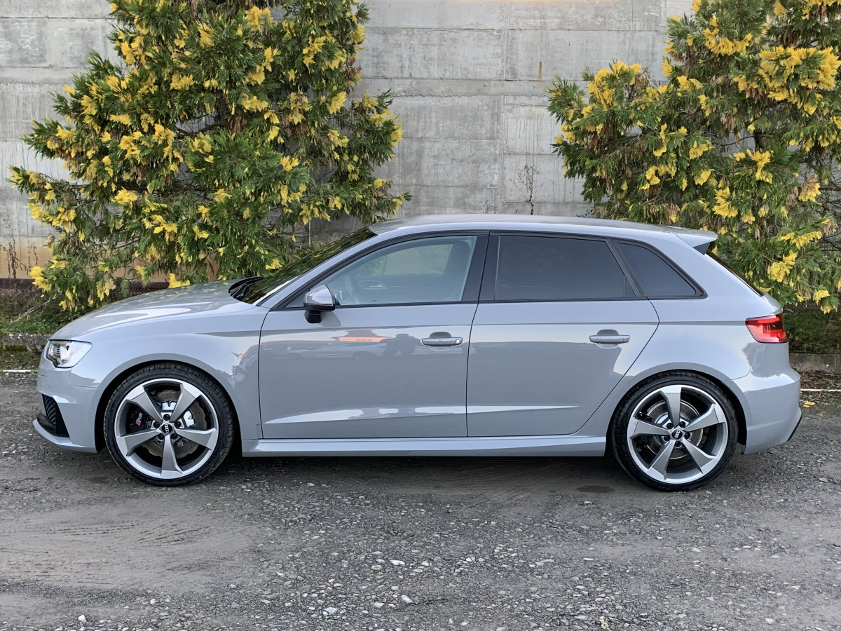 AUDI RS3 SPORTBACK 2,5 TFSI 367 S-TRONIC QUATTRO GRIS NARDO ECHAPPEMENT SPORT RS JANTES ROTOR FEUX FULL LED KEYLESS GO