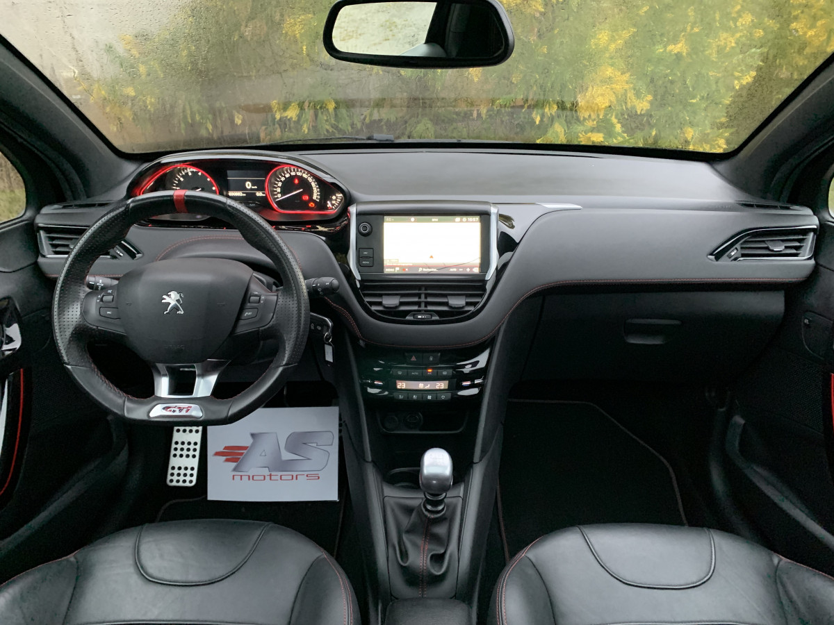 PEUGEOT 208 GTI 1,6 THP 208 CV NOIR TOIT PANORAMIQUE CAMERA HIFI JBL APPLE CAR PLAY GPS BLUETOOTH REGULATEUR